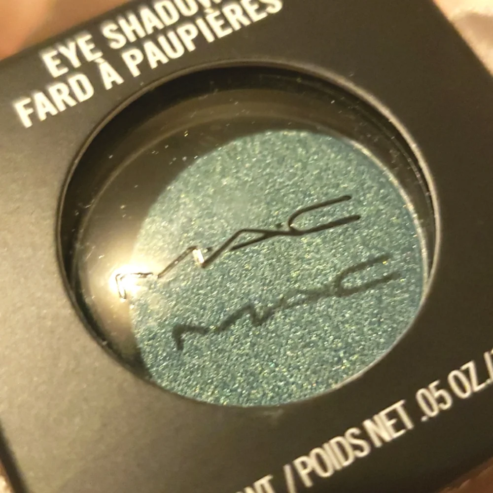 ❇️🧚‍♀️STEAMY MAC Frost Eyeshadow NWT